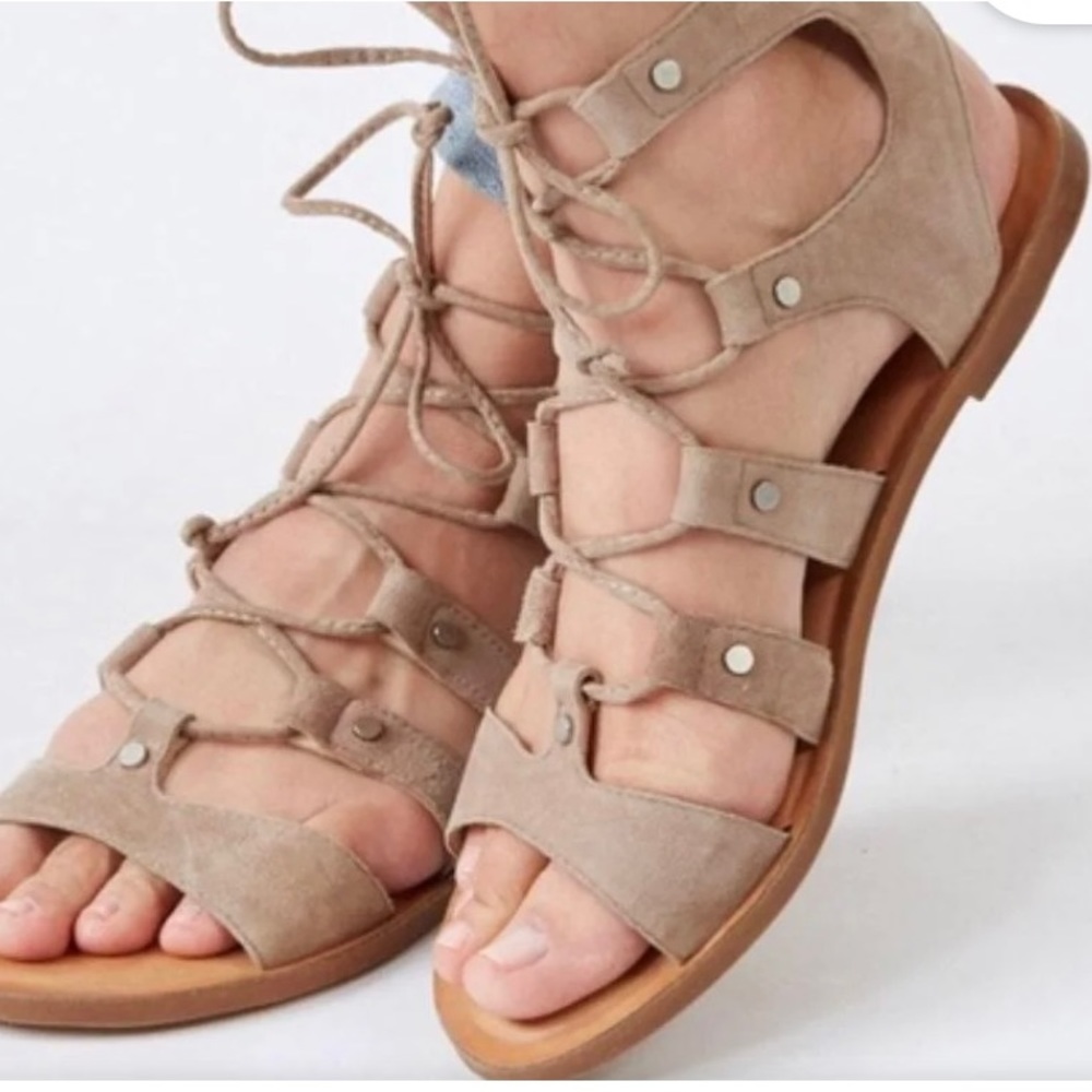 Dolce Vita Jasmyn suede Gladiator sandal